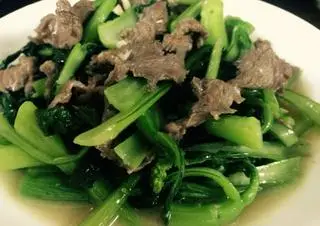 Hình ảnh Cơm Chiên Bò Xào Cải 