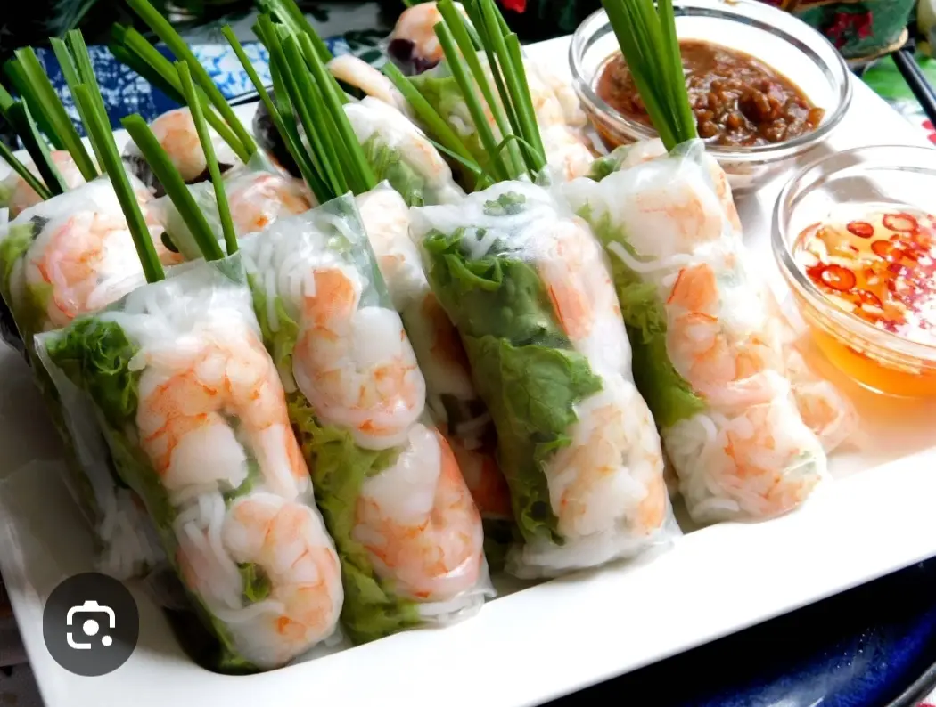 Hình ảnh Gỏi cuốn tôm thịt - Kèm tương chấm