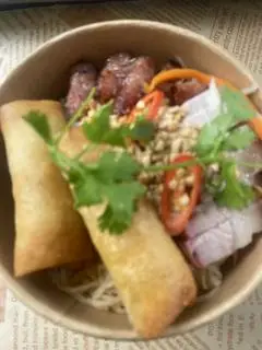 Hình ảnh Bún Thập Cẩm ( Thịt nướng + Heo quay + Chả giò )