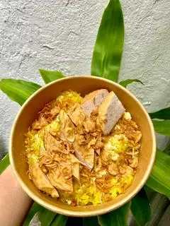 Hình ảnh Xôi xéo chả trứng ốp