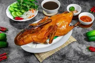 Hình ảnh Vịt quay Bắc Kinh nguyên con