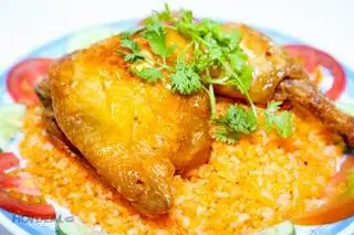 Hình ảnh Cơm chiên đùi gà xối mỡ gốc tư
