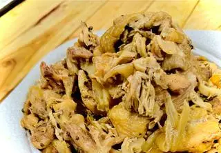 Hình ảnh Bánh mì Gà hầm
