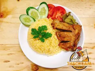 Hình ảnh cơm ức gà xối mỡ 