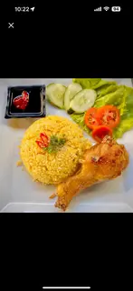 Hình ảnh Cơm Đùi Gà Xối Mỡ