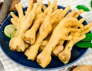 Hình ảnh Chân gà luộc 5 cái - loại to