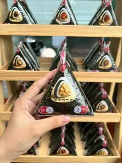 Hình ảnh Cơm Nắm Tôm Sốt Phô Mai Cay - 150g