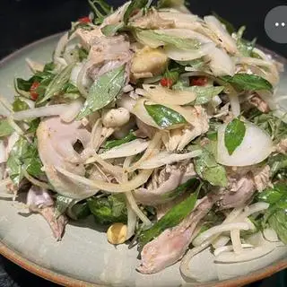 Hình ảnh cơm đùi gà bóp gỏi