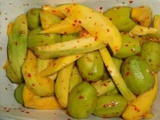 Hình ảnh XOÀI , CÓC lắc muối ớt 500g