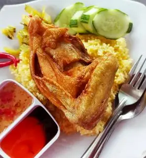 Hình ảnh Cơm ức gà và cánh