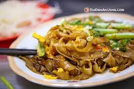 Hình ảnh Hủ Tiếu Xào Bò Trứng ốp la