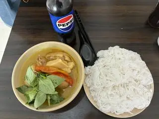 Hình ảnh Bún giả cầy +pepsi