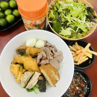 Hình ảnh Miến riêu cá chan đặc biệt