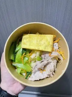 Hình ảnh Nui xào (thịt heo xào)
