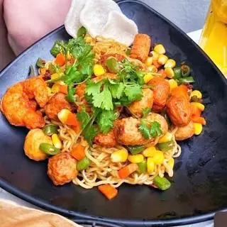 Hình ảnh Mì Trộn Bò Bít Tết