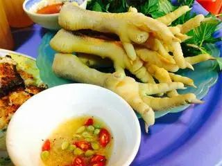 Hình ảnh Chân Gà Luộc Khổng Lồ X5