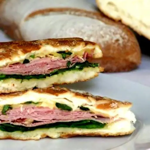 Hình ảnh Panini thịt xông khói - phô mai cheddar