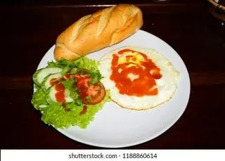 Hình ảnh Bánh mì trứng ốp la 