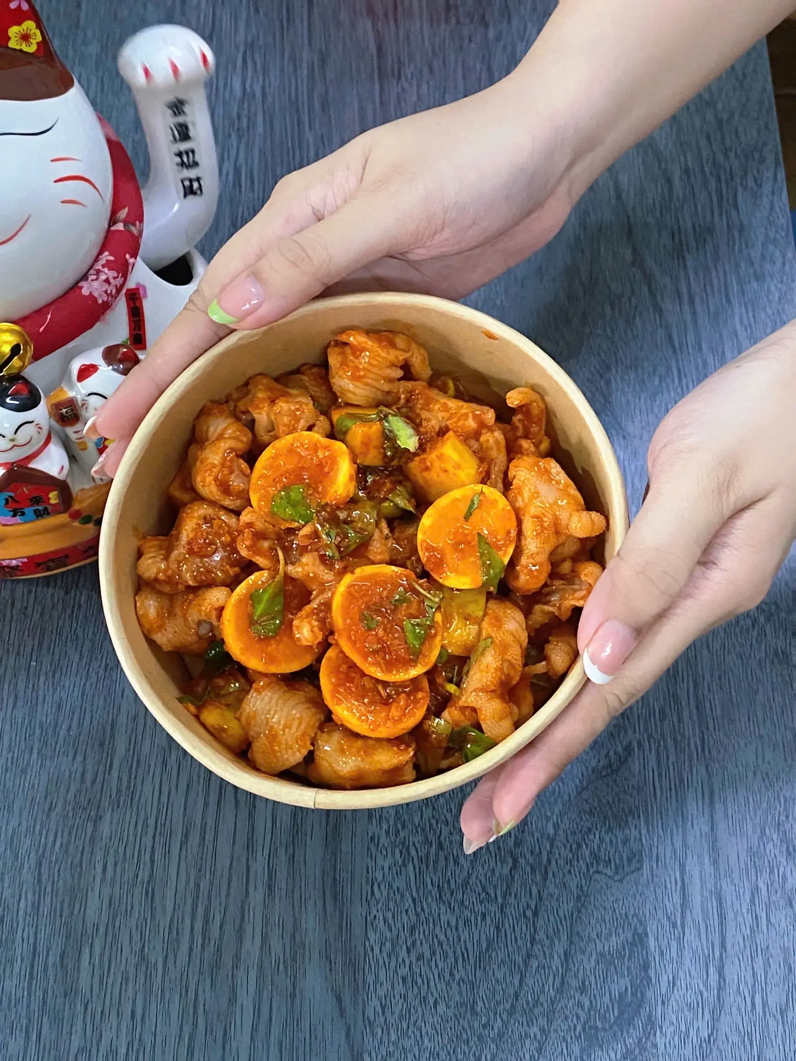 Hình ảnh Chân gà + trứng non (Phần lớn)