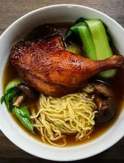 Hình ảnh Mì đùi vịt tiềm
