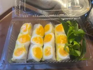 Hình ảnh Cuộn Lòng Đào chấm me ( 4 cuốn )