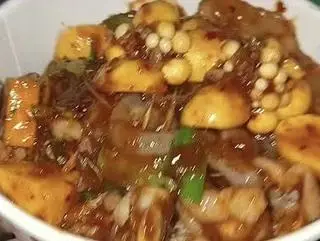 Hình ảnh  chân gà ,mix sứa và trứng non(lớn)