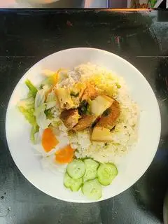 Hình ảnh Cơm tấm thịt kho tàu