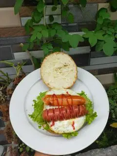 Hình ảnh Burger xúc xích - trứng