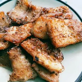Hình ảnh Cơm Cá Basa phi Lê chiên sả