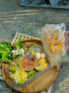 Hình ảnh Bánh dẻo chấm muối tắc