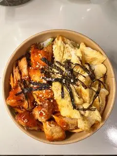 Hình ảnh Cơm trộn Gà chiên