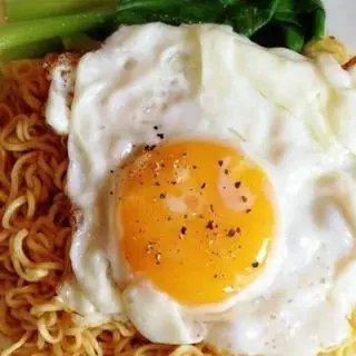 Hình ảnh Mì gói xào trứng 