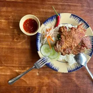 Hình ảnh cơm sườn nạc