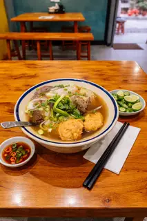 Hình ảnh Bún bò tô lớn