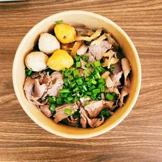 Hình ảnh Bún bò mọc + Coca