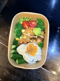 Hình ảnh Cơm Gà Tiêu Đen Áp Chào