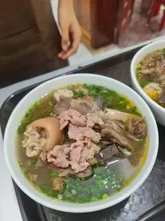 Hình ảnh Bún bò tái giò 