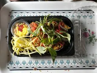 Hình ảnh combo bánh tráng cuốn full topping+1chai suong sáo hat é