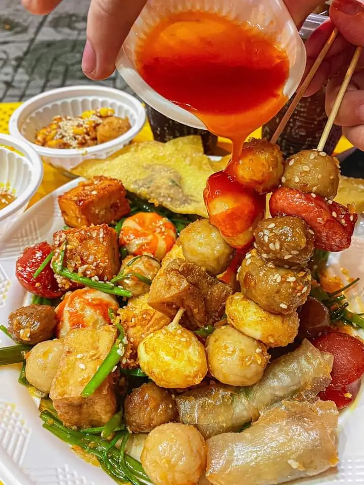 Hình ảnh Combo Siêu To Khổng Lồ sốt mắm tỏi (4 người ăn )