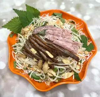 Hình ảnh Nộm Bò Nem Chua