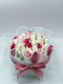 Hình ảnh bánh sinh nhật hoa tulip (bánh cho 4-5 ngừoi ăn )