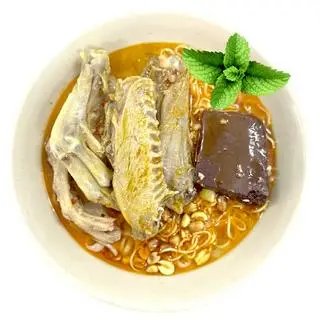 Hình ảnh Mì quảng bộ chân vịt