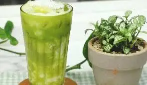 Hình ảnh rau má đậu xanh sữa