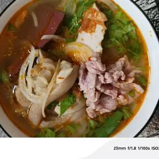 Hình ảnh bún bò giò tái chả
