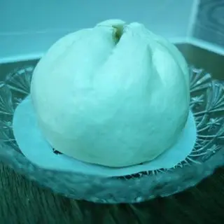 Hình ảnh Bánh bao nhân thịt, tôm và trứng cút