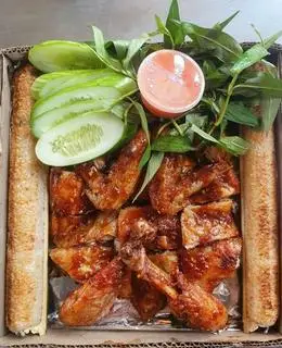 Hình ảnh Gà Nướng Cơm Lam