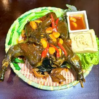 Hình ảnh Gà H’mông hấp mắm nhĩ