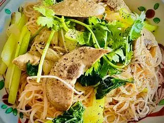 Hình ảnh Bún gạo xào cật heo