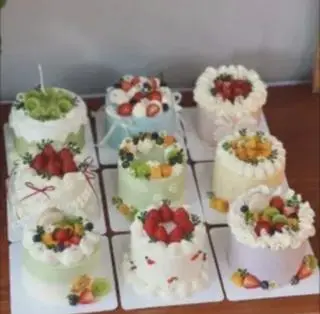 Hình ảnh BÁNH KEM HÀN QUỐC TRANG TRÍ TRÁI CÂY SIZE 18