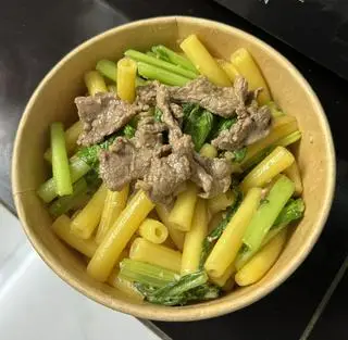 Hình ảnh nui xào bò